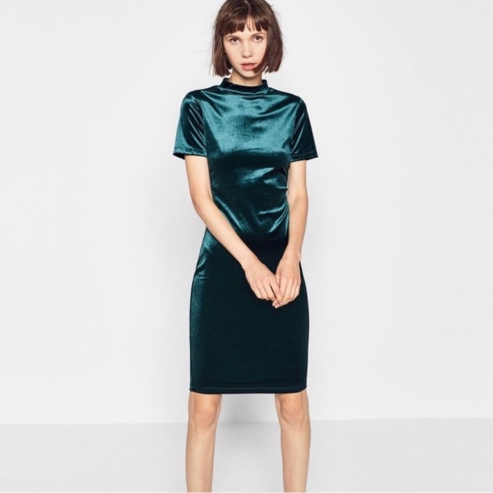 Zara Green Sheath Dress Mock Neck Short Sleeve